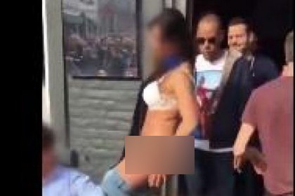Femme strip tease Femme strip tease have